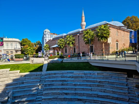 The Roman Stadium and Dzhumaya Mosque from street level