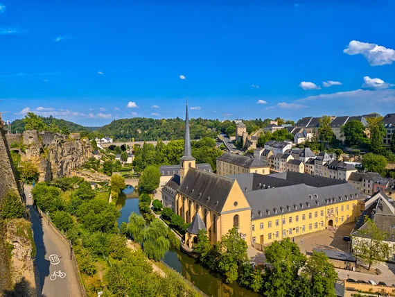 Corniche view over the Grund and abbey