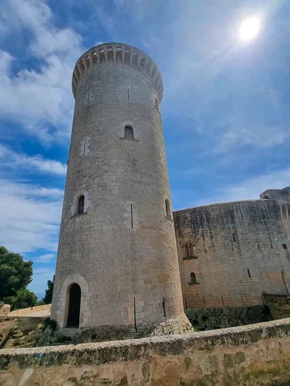 Round tower of Castell de Bellver from below