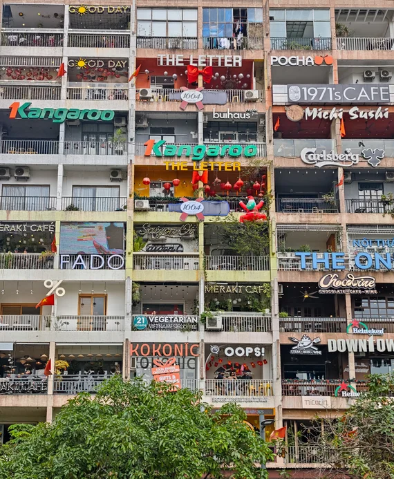 The Cafe Apartment building in Ho Chi Minh City